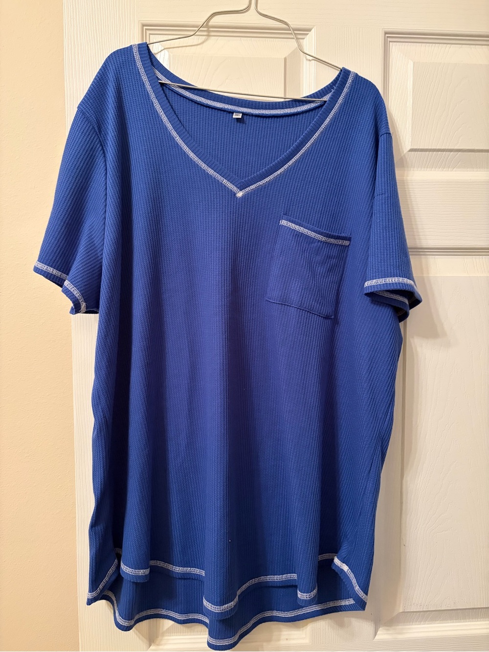 Women's Royal Blue V-Neck Short Sleeve Pocket Tee